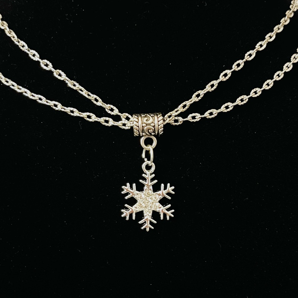 Hand Crafted Silver Snowflake Pendant Necklace - Picture 2 of 3
